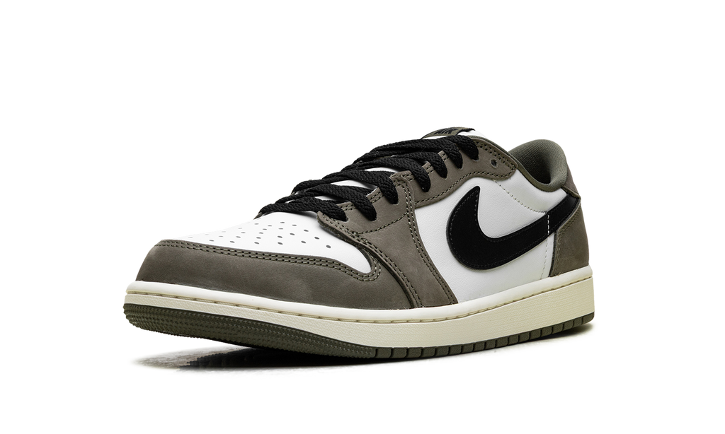 Air Jordan 1 Low "Medium Olive" 553558 200